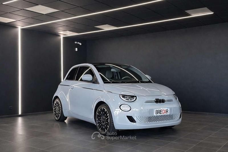 Usata Fiat 500e La Prima 42 kW (58 CV) 2021 Perlato Cabrio