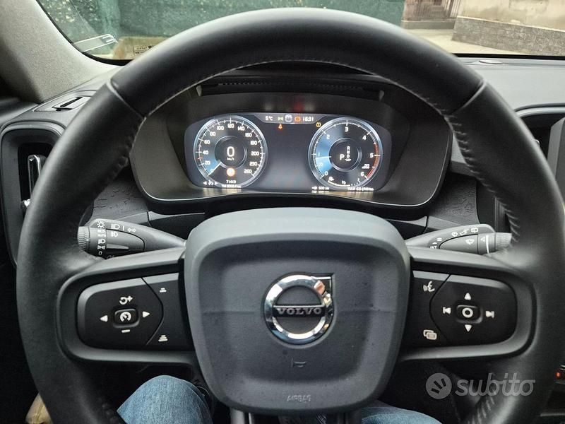 Usata Volvo XC40 160 CV (117 kW) 2020 Nero SUV