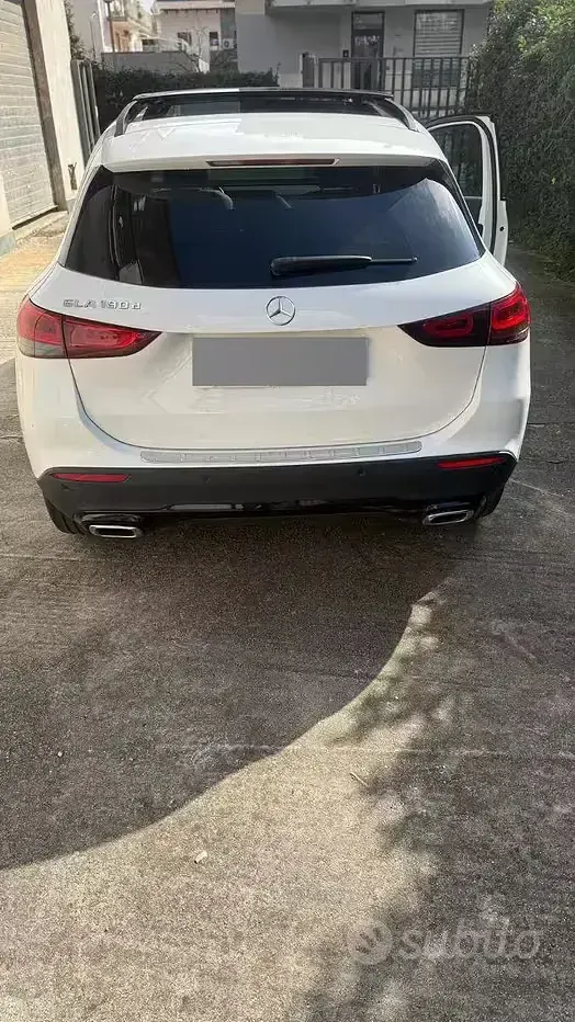 Usata Mercedes A180 136 CV (100 kW) 2022 Bianco Station wagon
