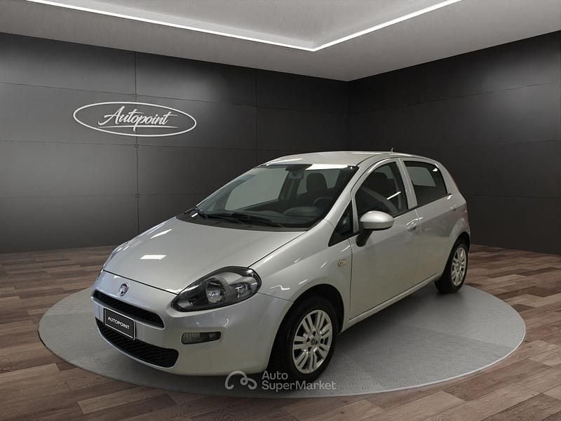 Usata Fiat Punto Street 69 CV (50 kW) 2017 Argento Utilitaria