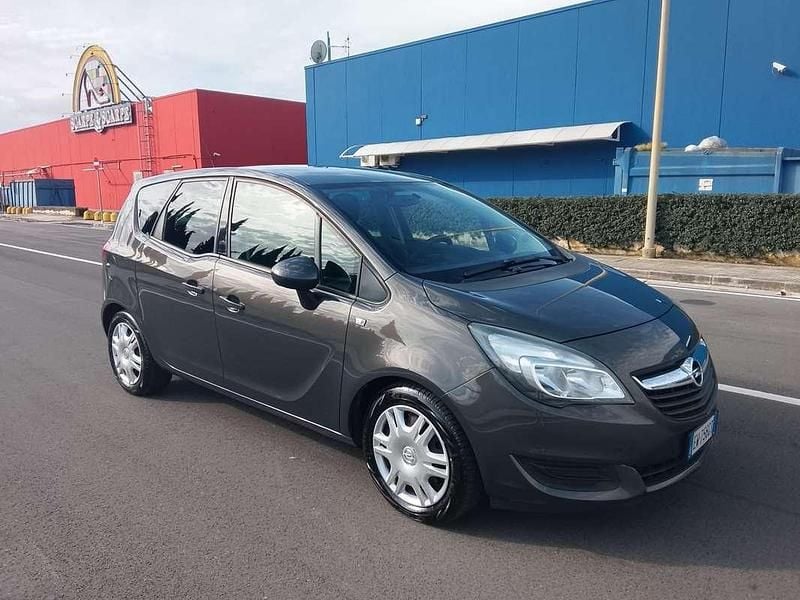 Usata Opel Meriva Cosmo 110 CV (80 kW) 2014 Monovolume