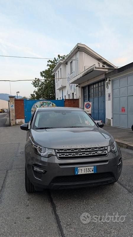 Grigio Usata 2019 Land Rover Discovery Sport SUV | 19.000 € (Buon prezzo) - Immagine 1/4