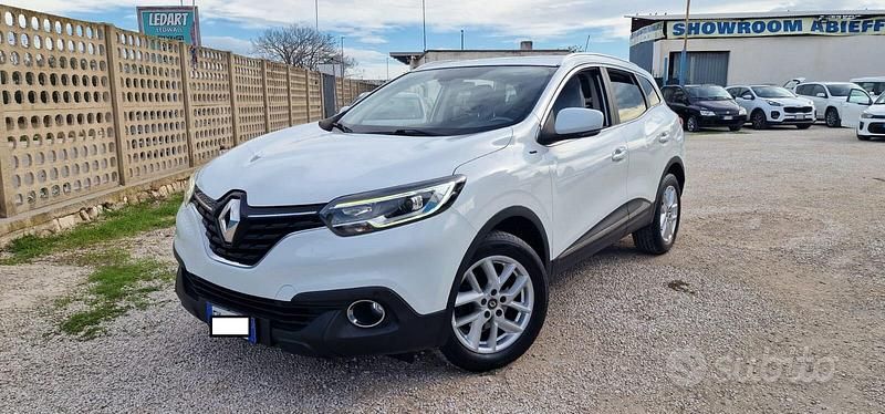 Bianco Usata 2017 Renault Kadjar SUV | 11.900 € (Buon prezzo) - Immagine 1/4