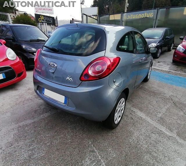 Begagnad Ford Ka Plus 75 HK (55 kW) 2012 Grå Halvkombi