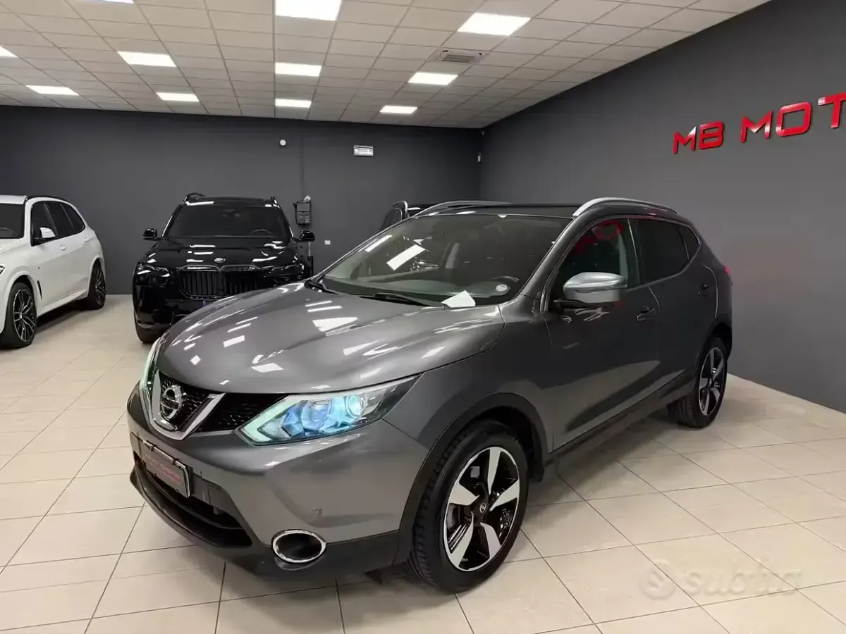 Usata Nissan Qashqai Tekna 110 CV (80 kW) 2016 Grigio SUV