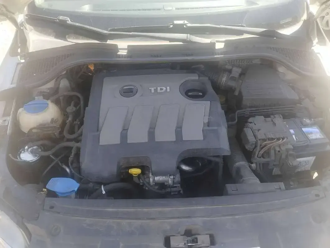 Usata Seat Toledo Style 105 CV (77 kW) 2015 Bianco Utilitaria