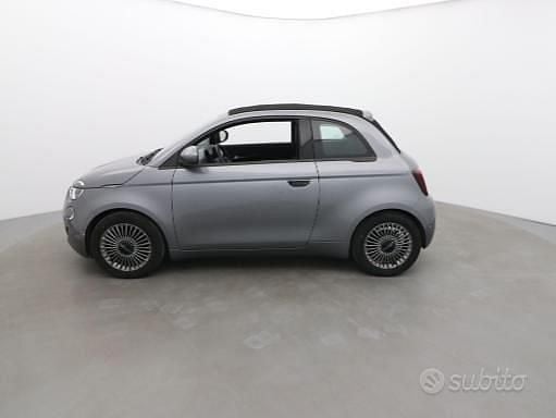 Usata Fiat 500e Icon 86 kW (118 CV) 2021 Grigio Cabrio
