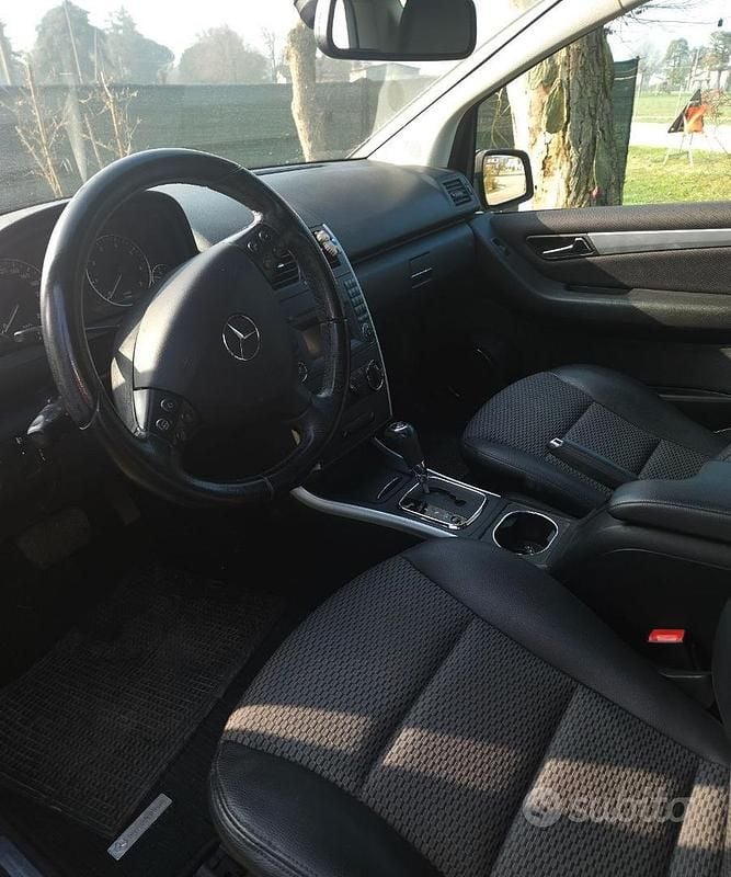 Usata Mercedes A160 95 CV (69 kW) 2010 Nero Utilitaria