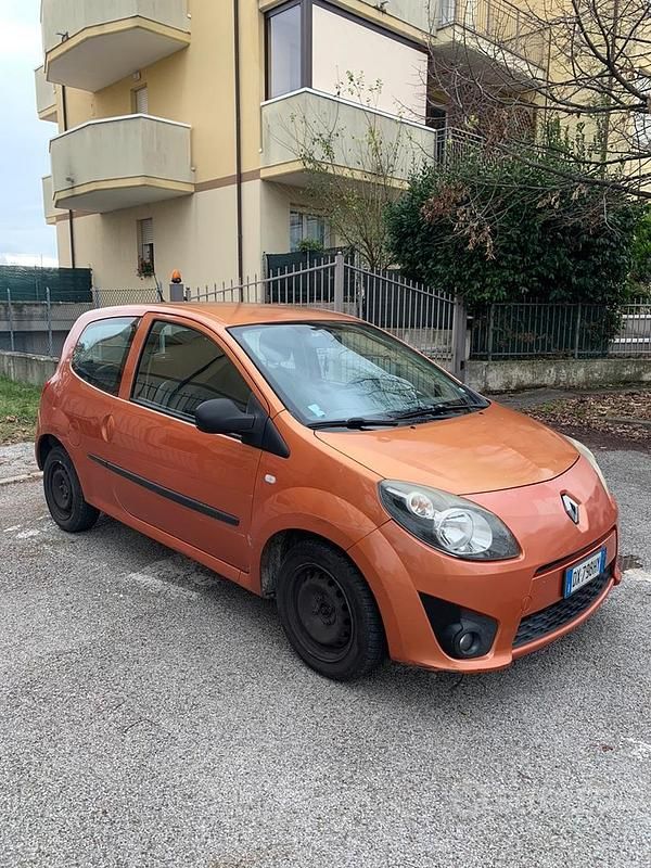 Usata 2006 Renault Twingo Due volumi | 1000 € - Immagine 1/4