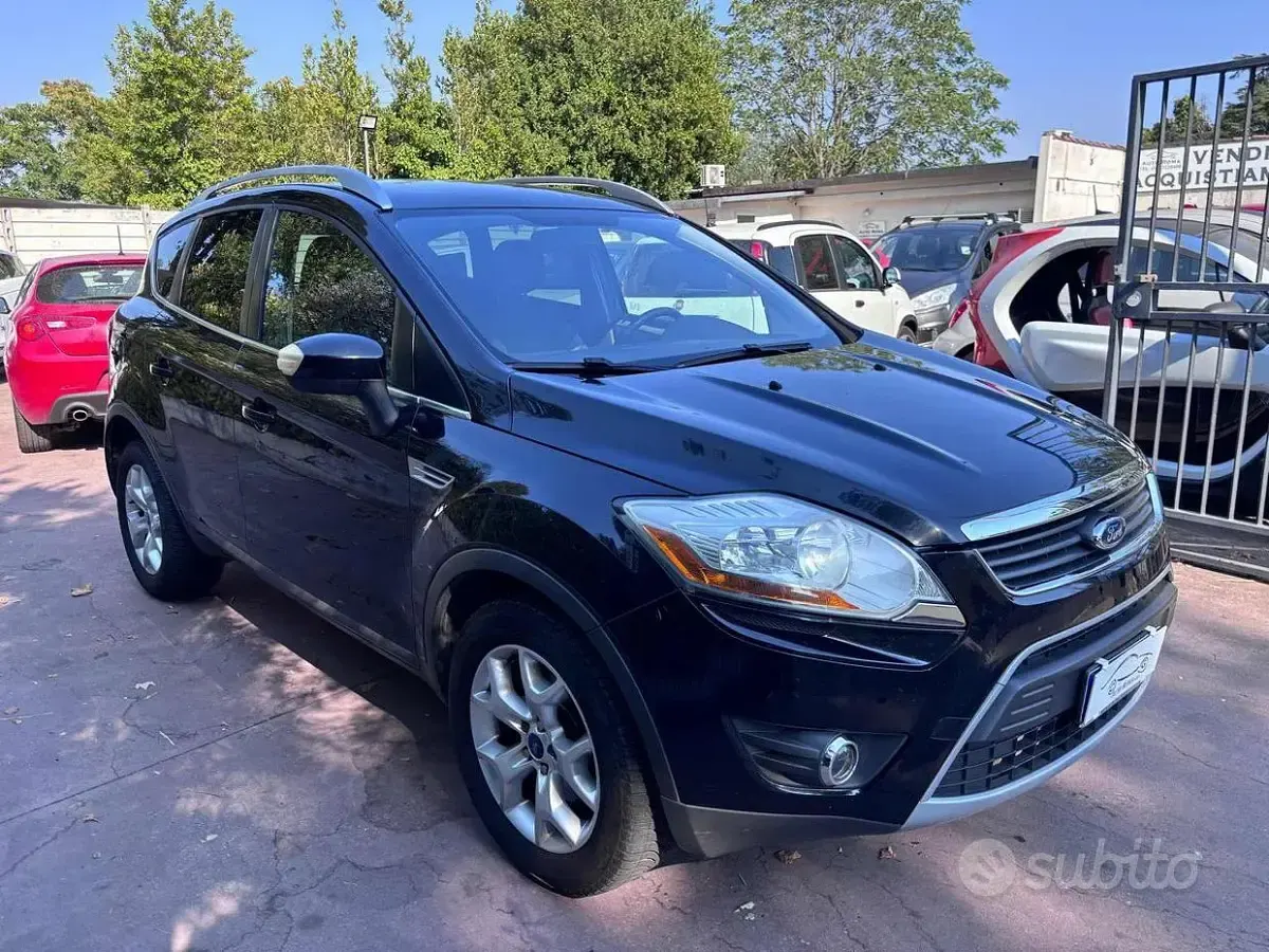Usata Ford Kuga Titanium 140 CV (102 kW) 2012 Nero SUV