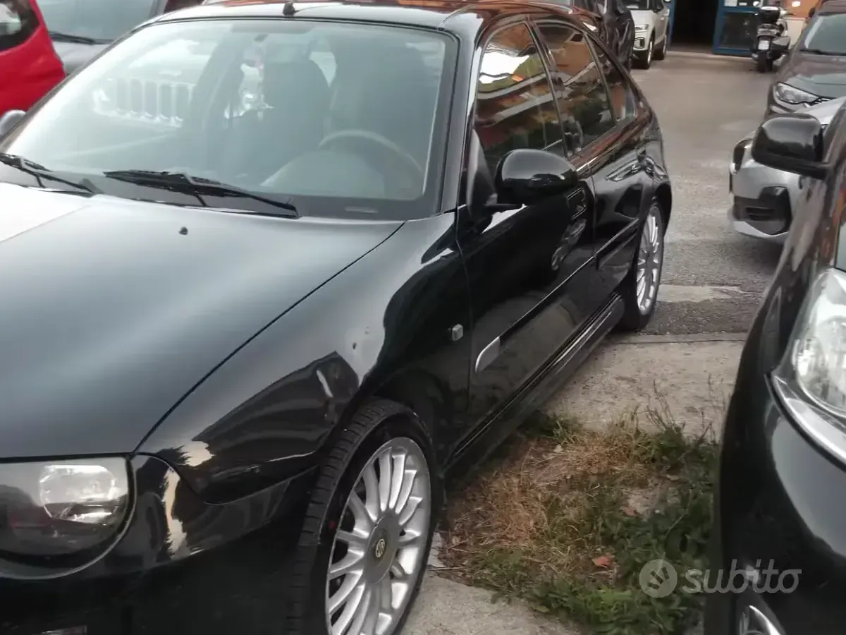 Usata MG ZR 103 CV (75 kW) 2005 Nero Utilitaria