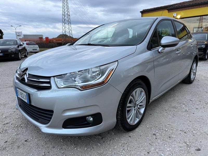 Argento Usata 2014 Citroën C4 Seduction Tre volumi | 5800 € (Buon prezzo) - Immagine 1/4