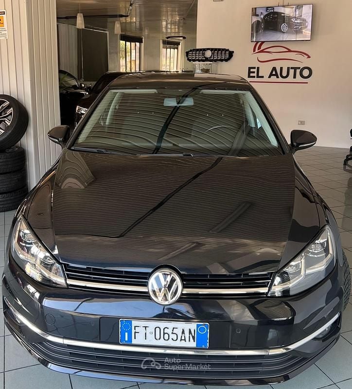 Usata VW Golf VII Sport 116 CV (85 kW) 2018 Nero Berlina