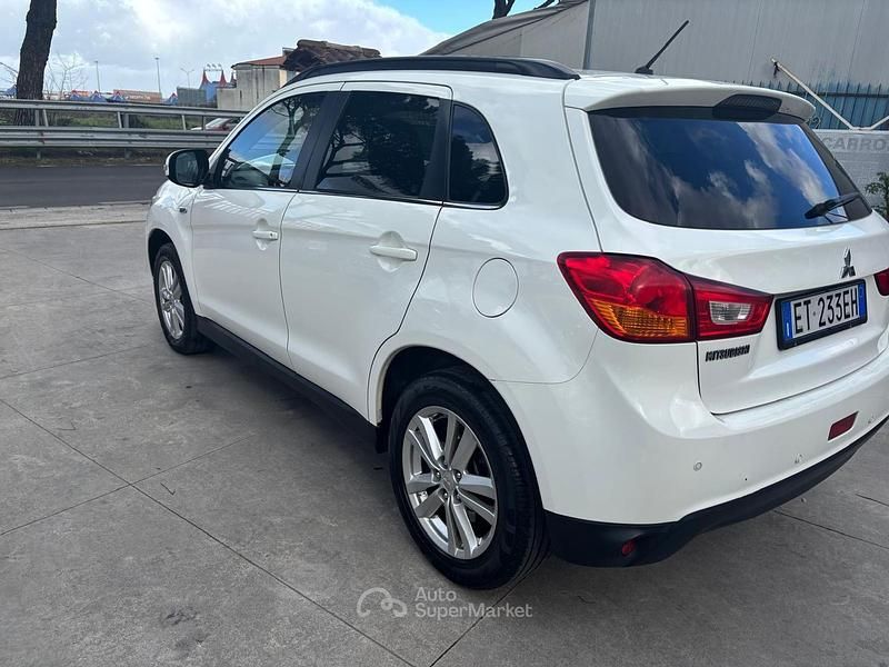 Begagnad Mitsubishi ASX 116 HK (85 kW) 2013 Vit SUV