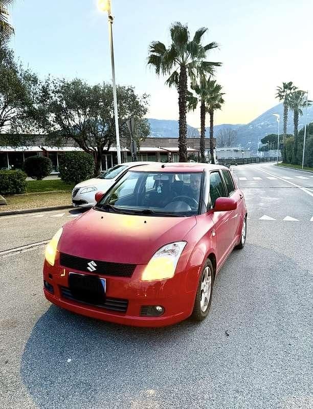 Usata Suzuki Swift GLX 69 CV (50 kW) 2005 Rosso Utilitaria