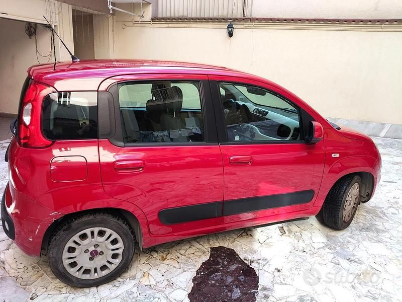 Usata Fiat Panda 85 CV (62 kW) 2014 Rosso Utilitaria