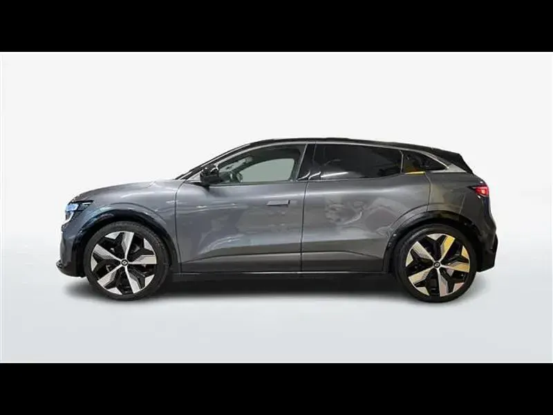 Usata Renault Megane E-Tech Techno 161 kW (220 CV) 2022 Grigio scuro Berlina