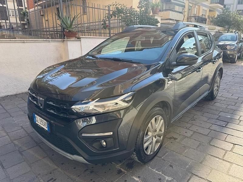 Usata Dacia Sandero Comfort 101 CV (74 kW) 2022 Grigio Berlina