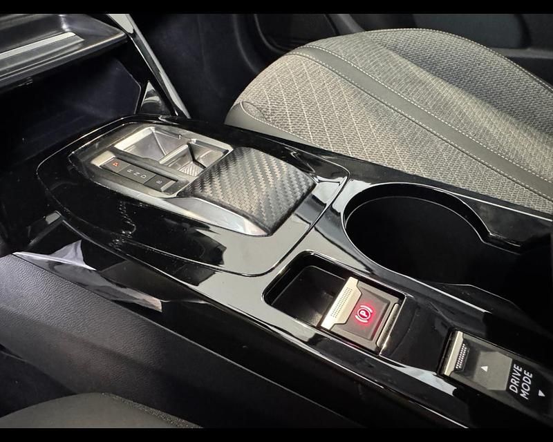 Usata Peugeot e-208 Style 100 kW (136 CV) 2023 Giallo Utilitaria