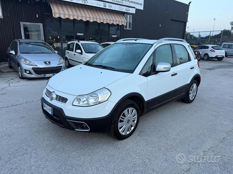 Occasion Fiat Sedici 135 ch (99 kW) 2012 Blanc SUV