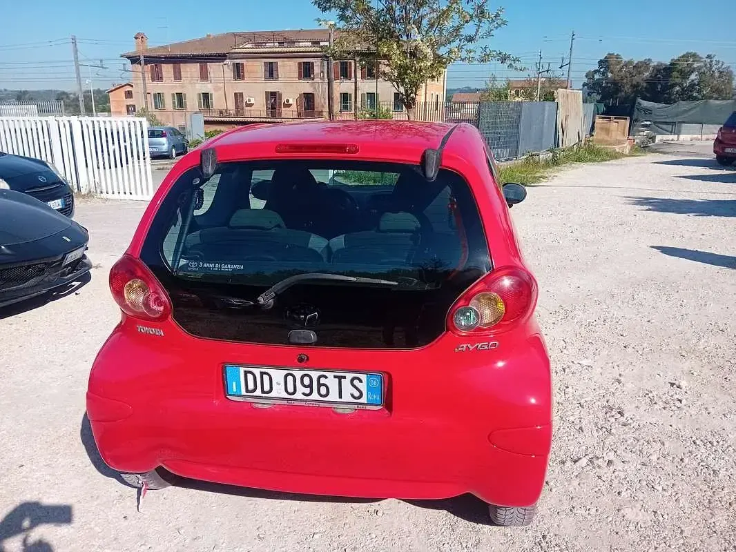 Usata Toyota Aygo 68 CV (50 kW) 2010 Utilitaria