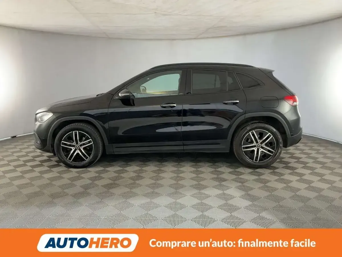 Usata Mercedes GLA200 150 CV (110 kW) 2021 Nero SUV