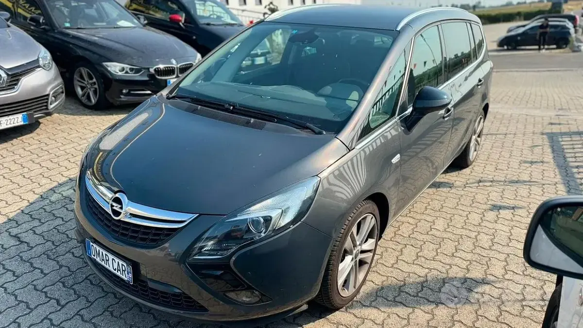 Usata Opel Zafira Tourer 120 CV (88 kW) 2015 Grigio Monovolume