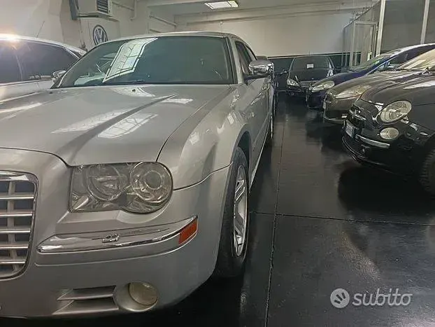 Usata Chrysler 300C 249 CV (183 kW) 2005 Grigio Berlina