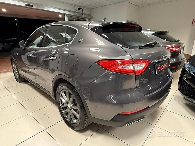 Usata Maserati Levante GranLusso 275 CV (202 kW) 2019 Grigio SUV