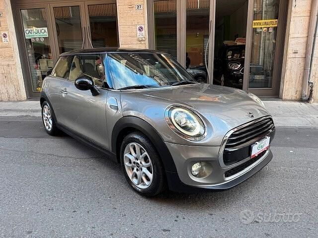 Usata Mini Cooper D Hype 116 CV (85 kW) 2018 Grigio Utilitaria