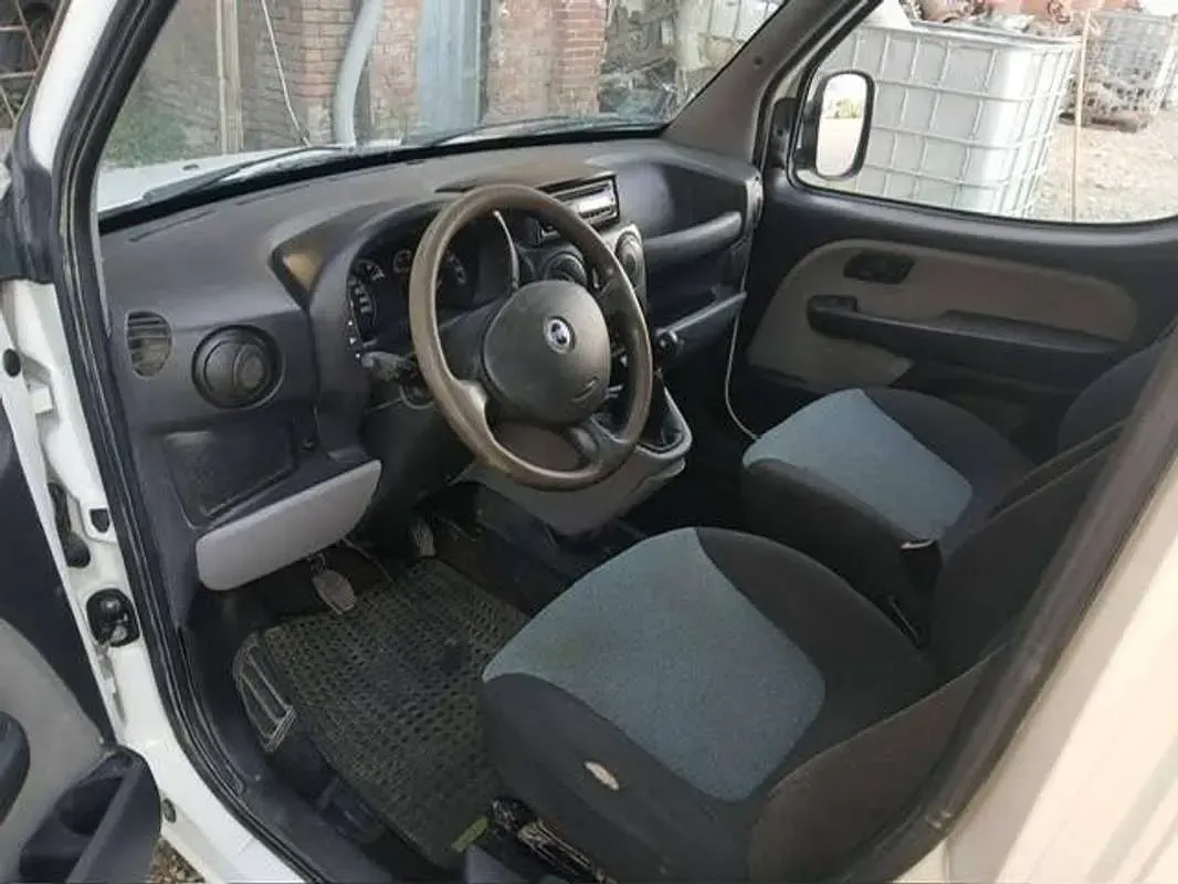 Usata Fiat Doblò Dynamic 105 CV (77 kW) 2007 Bianco Monovolume