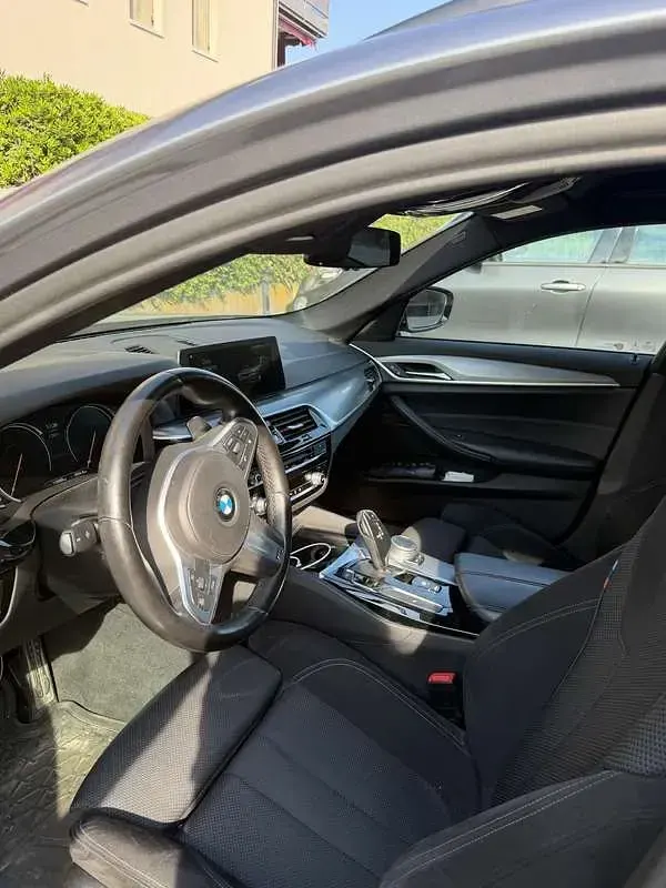 Usata BMW 530 M Sport 249 CV (183 kW) 2018 Grigio Station wagon