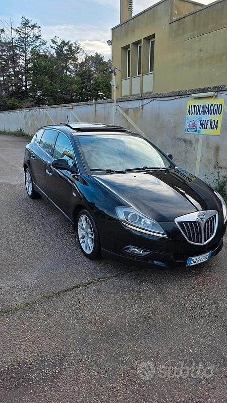 Usata Lancia Delta 120 CV (88 kW) 2010 Nero Utilitaria