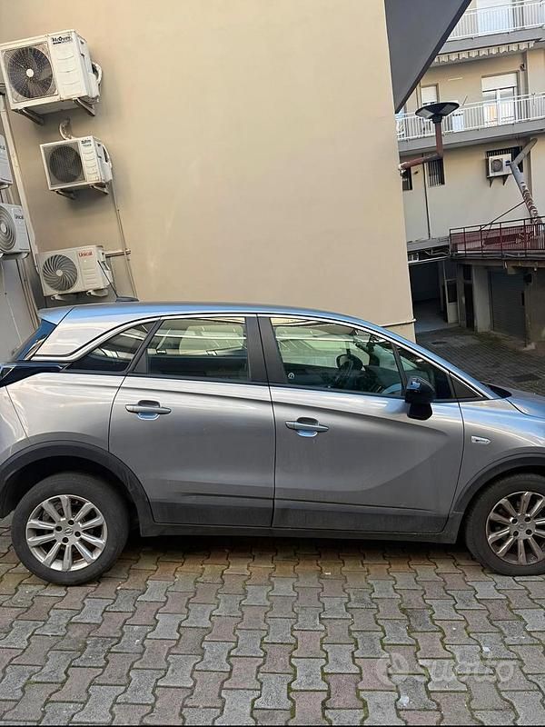 Usata Opel Crossland X 110 CV (80 kW) 2022 Grigio SUV