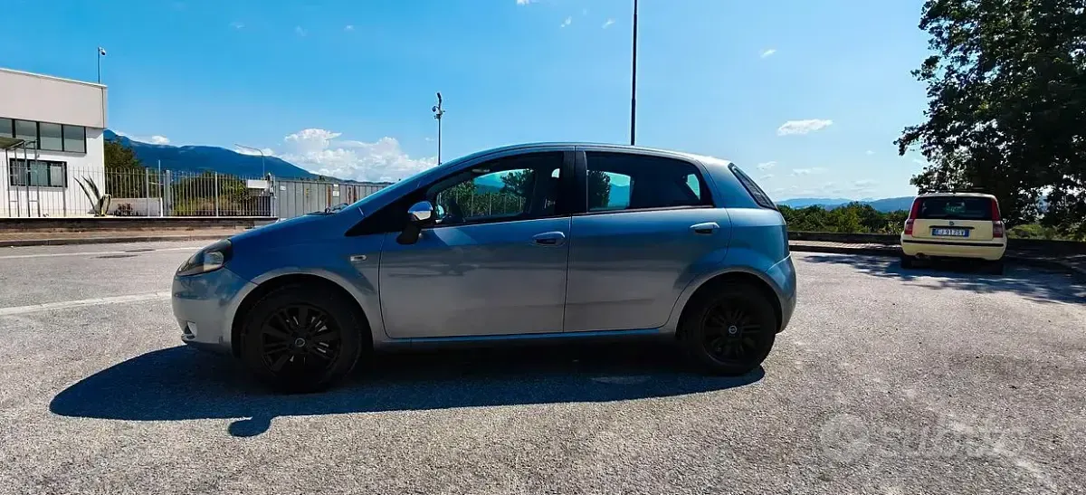 Usata Fiat Punto Sport 90 CV (66 kW) 2007 Grigio Utilitaria