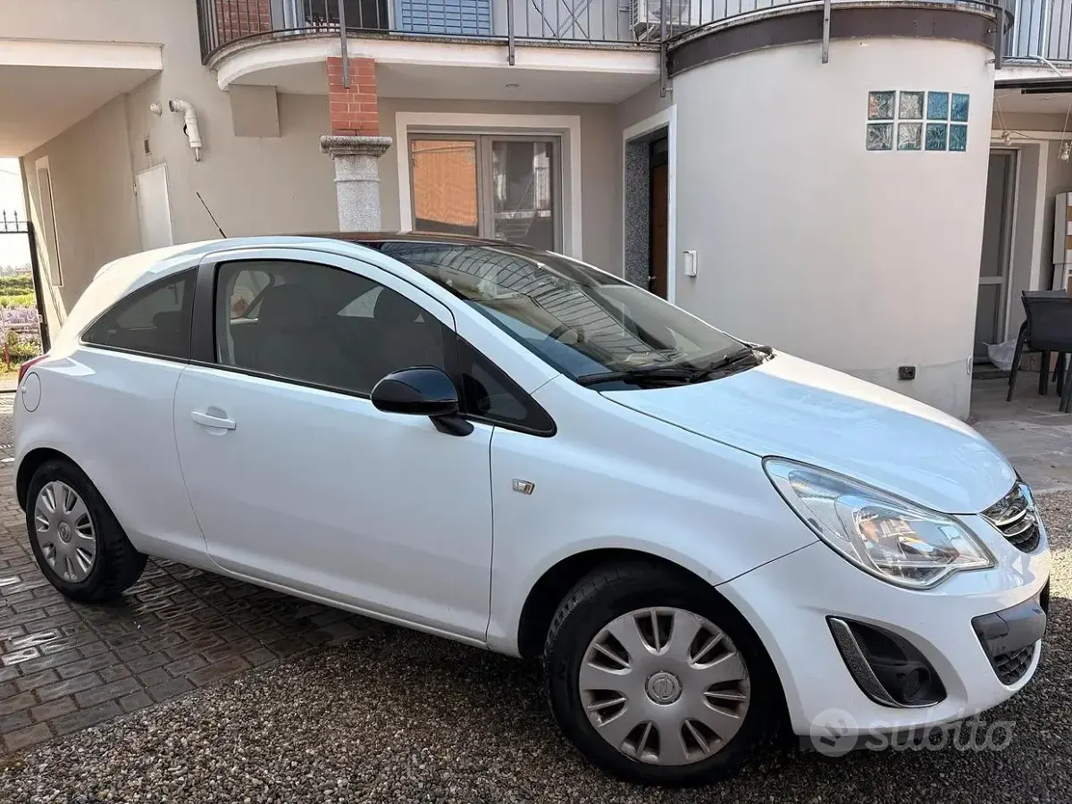 Usata Opel Corsa 2013 Bianco Utilitaria