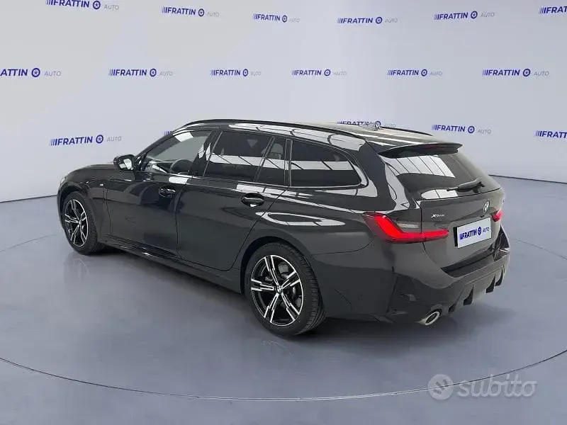 Usata BMW 330 M Sport 184 CV (135 kW) 2025 Black sapphire [475]  metalli Station wagon
