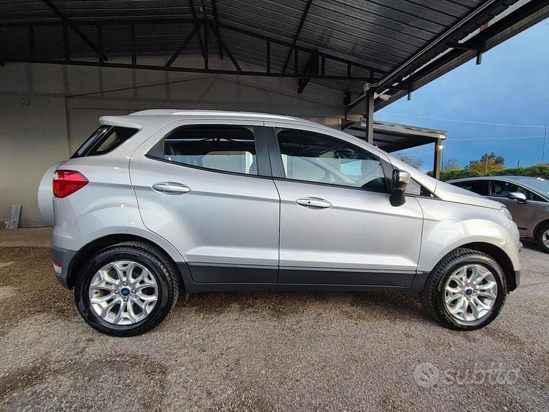 Usata Ford Ecosport Titanium 125 CV (91 kW) 2015 Grigio SUV