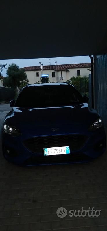 Usata Ford Focus Sport 100 CV (73 kW) 2019 Blu Berlina