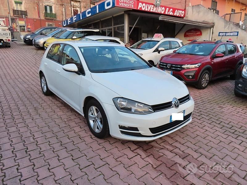Usata VW Golf VII Highline 110 CV (80 kW) 2014 Bianco Berlina