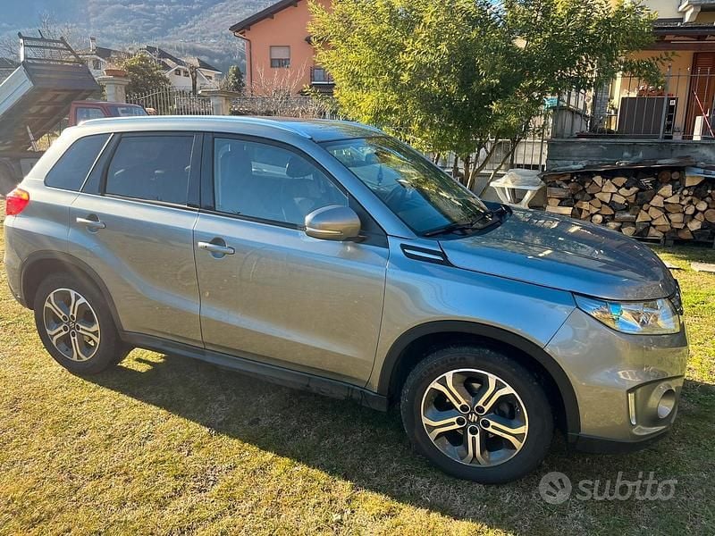 Usata Suzuki Vitara 2016 Grigio SUV