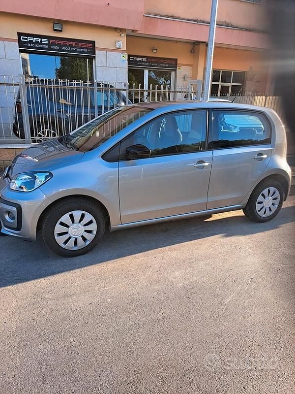 Begagnad VW up! 2017 Grå Halvkombi