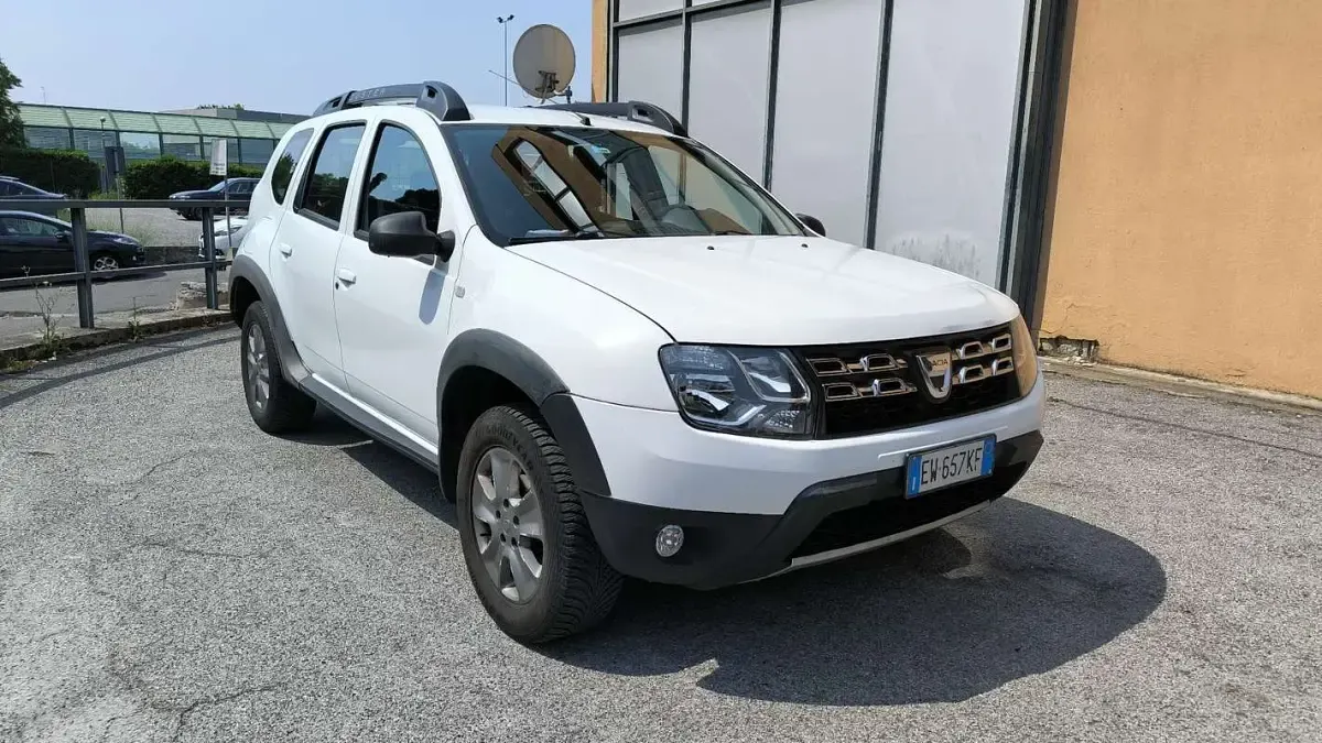 Usata Dacia Duster Lauréate 105 CV (77 kW) 2014 SUV