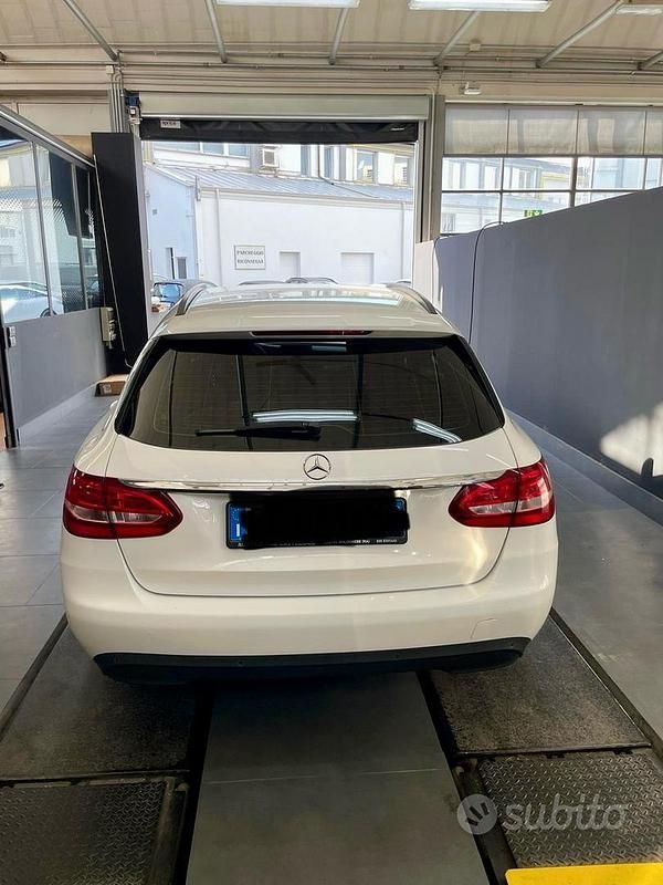 Usata Mercedes C180 116 CV (85 kW) 2016 Bianco Berlina