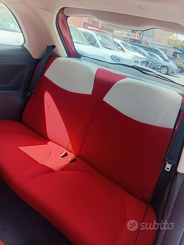 Begagnad Fiat 500 Pop Star 69 HK (50 kW) 2012 Röd Sedan