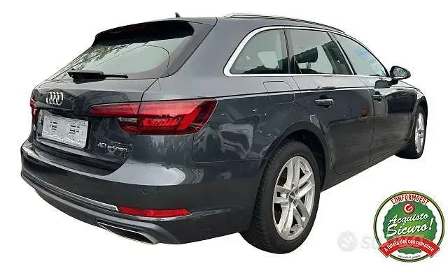 Usata Audi A4 Business 170 CV (125 kW) 2019 Grigio scuro Station wagon