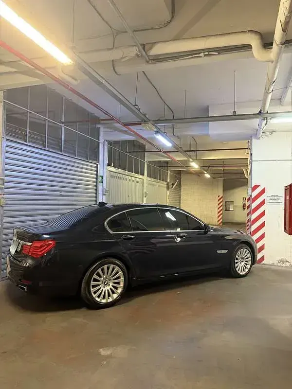 Usata BMW 740 Comfort Edition 306 CV (225 kW) 2010 Blu/azzurro Berlina