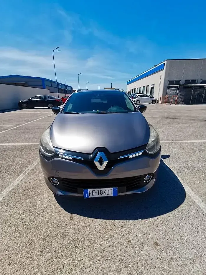 Usata Renault Clio Zen 75 CV (55 kW) 2016 Grigio Station wagon