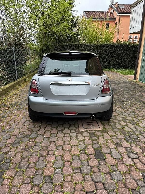 Usata Mini Cooper Chili 120 CV (88 kW) 2007 Grigio Utilitaria