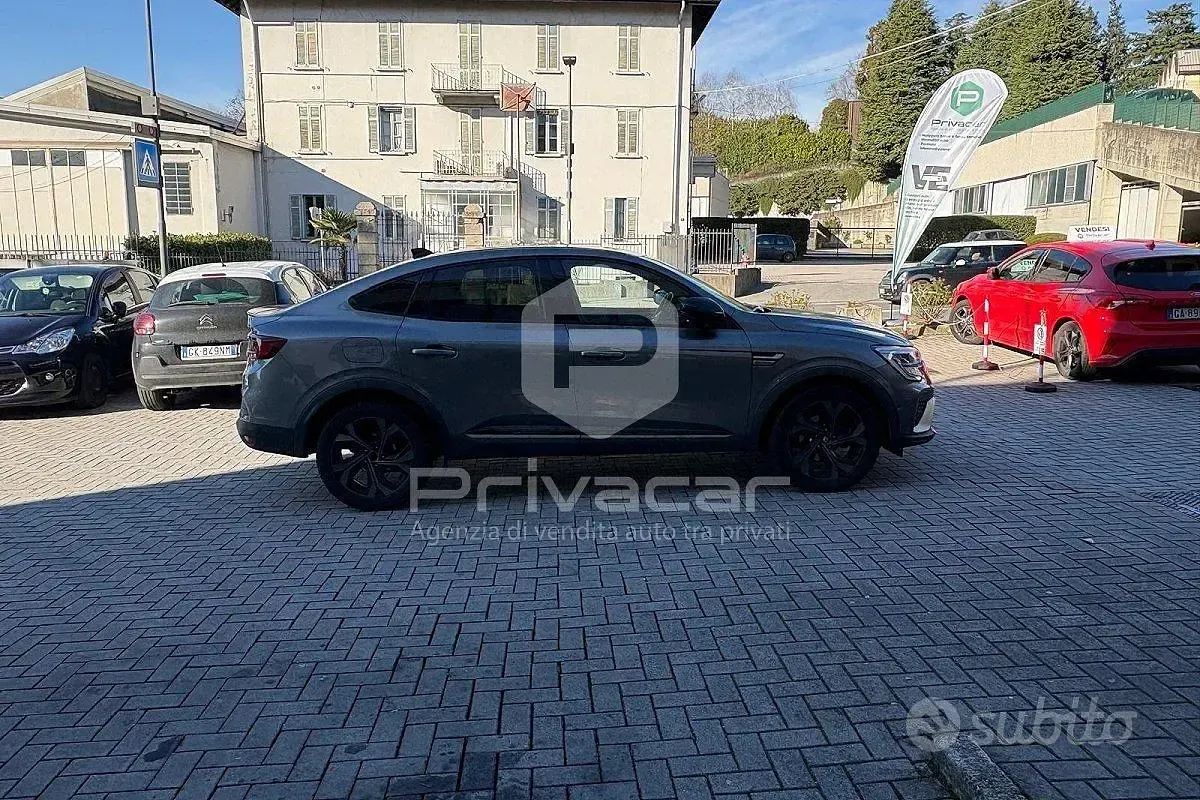Usata Renault Arkana Engineered 94 CV (69 kW) 2023 Grigio SUV